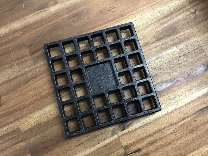 Red Roads Fire - Cast Iron Grid/Pot Stand